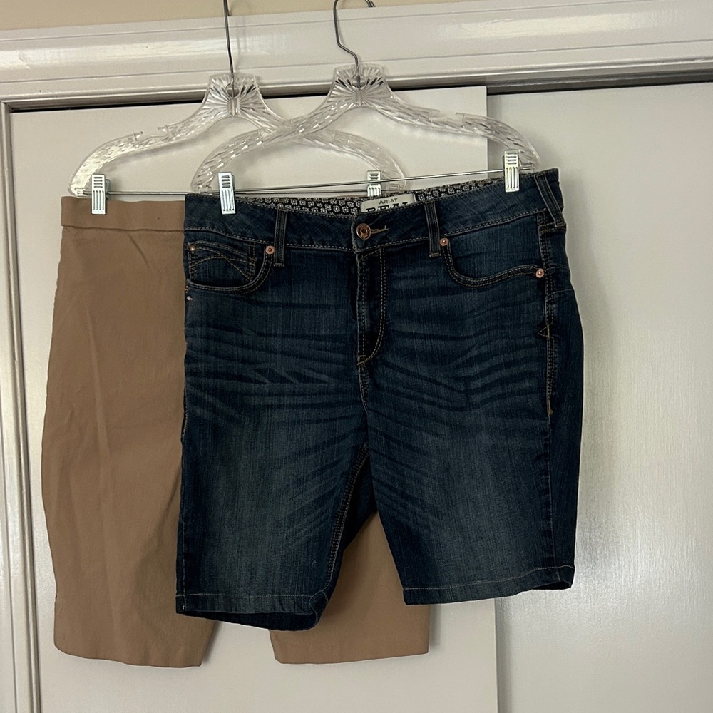 Ariat Dark Blue Denim Bermuda Shorts 17 waist 11 inseam